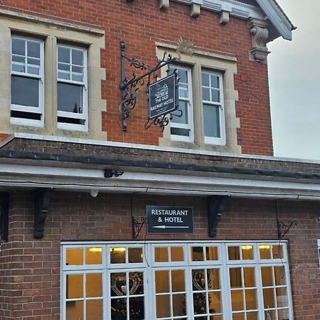 The Old Railway Hotel Porton Esterno foto